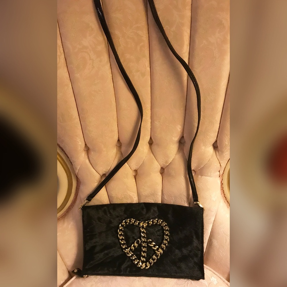 🦋 Rare Betsy Johnson Crossbody! NWOT never used
